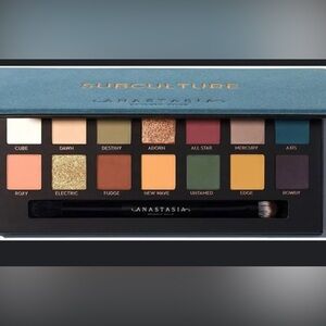 Anastasia Beverly Hills Subculture Palette - Navy and Gold